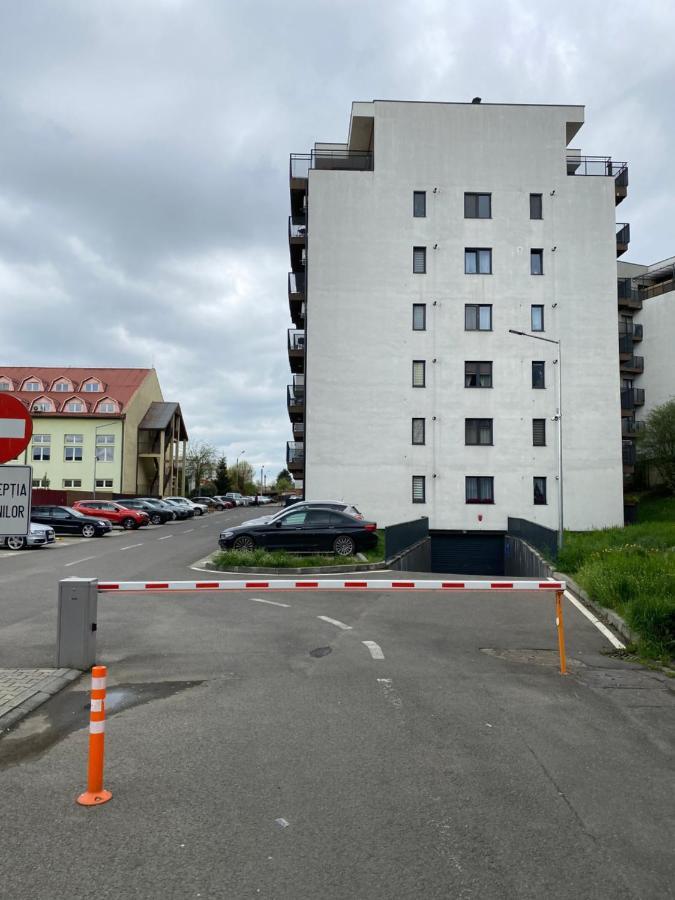 Апартаменти Apartament Gloriei 17 Тиргу-Муреш Екстер'єр фото